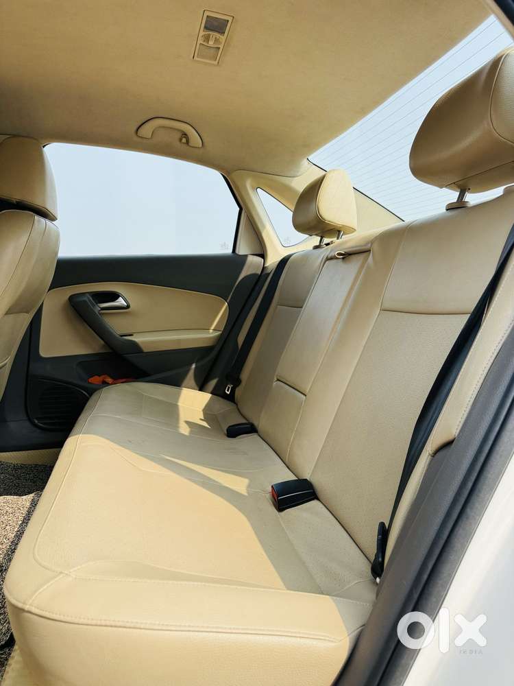 Volkswagen Vento 1.2 Tsi Highline Plus At, 2015, Petrol