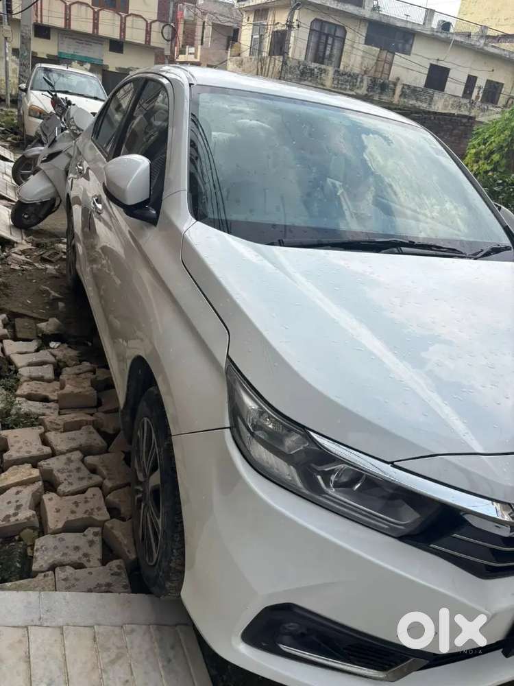 Honda Amaze 2nd Gen 2023 Petrol 40000 Km Driven