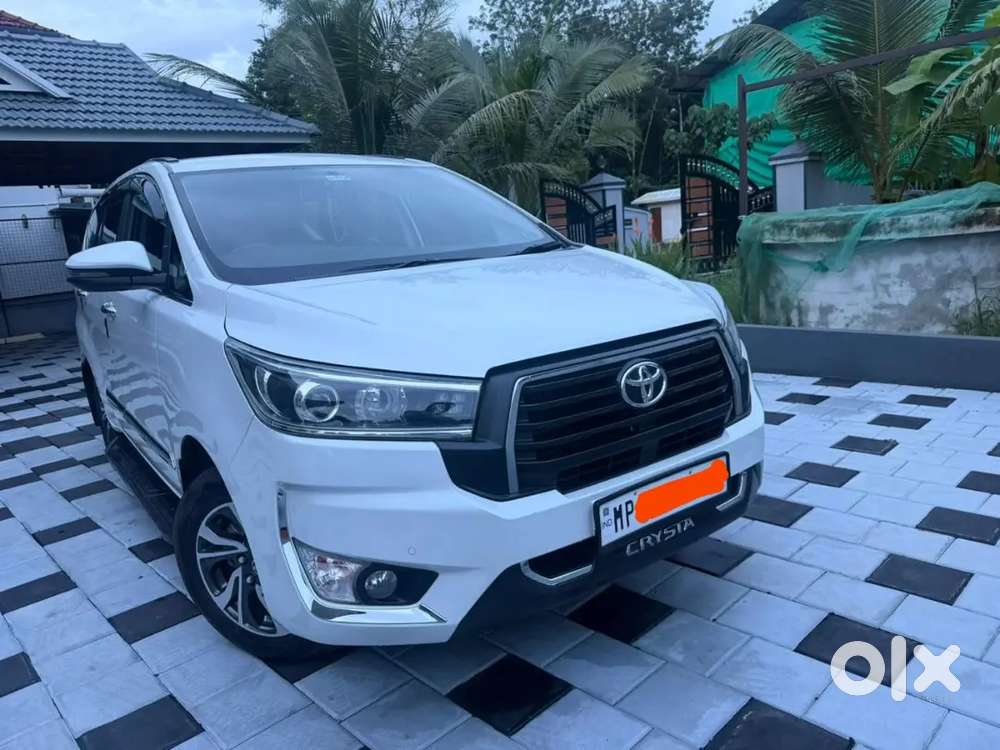 Toyota Innova Crysta 2.4 V 2024 Diesel Manual