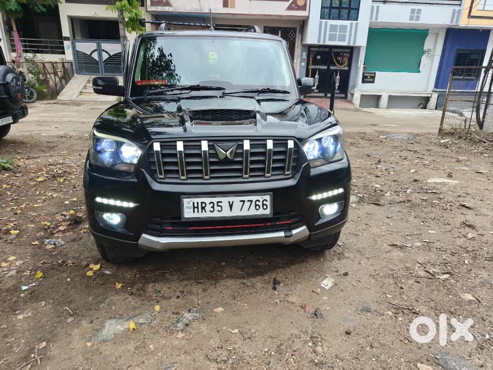 Mahindra Scorpio Classic 2023