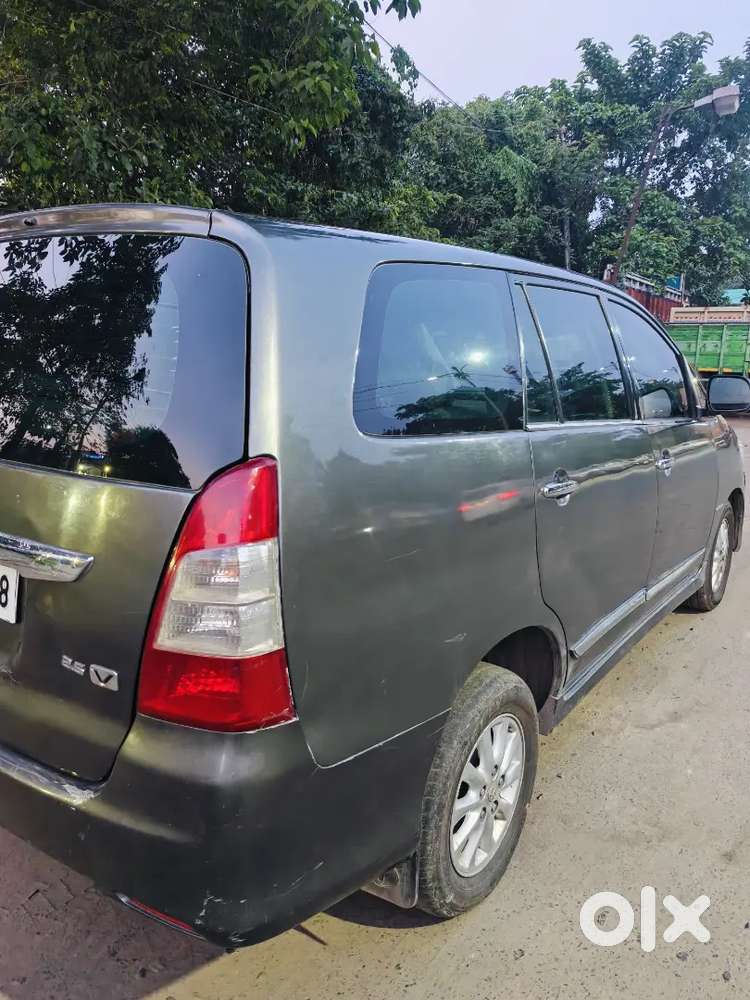 Toyota Innova 2013 Diesel Well Maintained