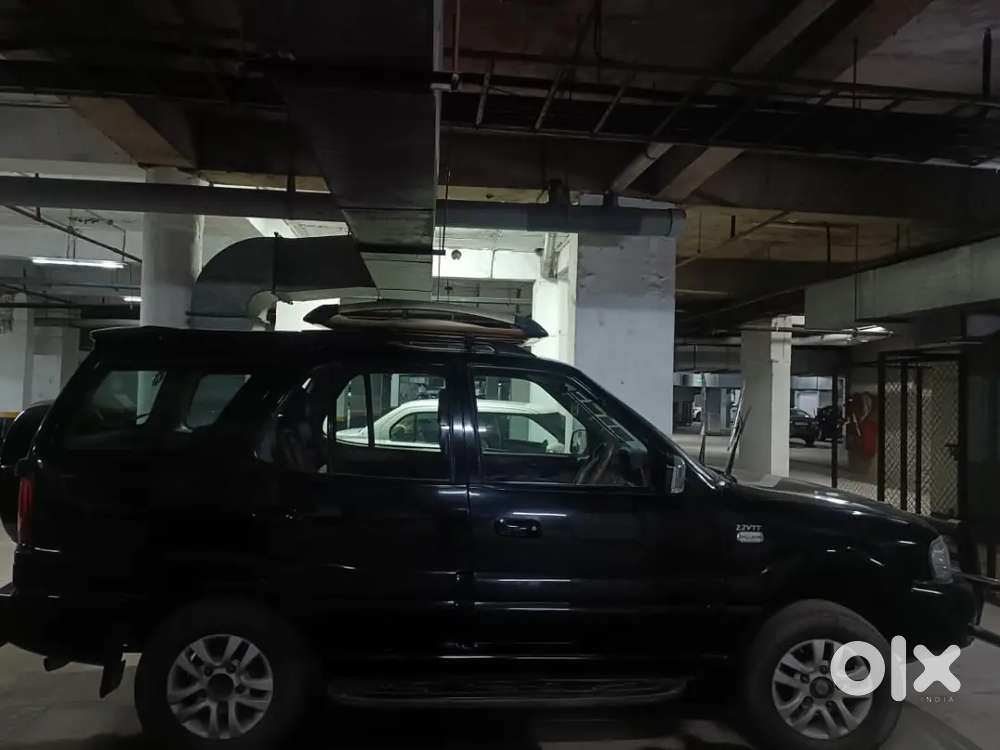 Tata Safari Dicor 2011