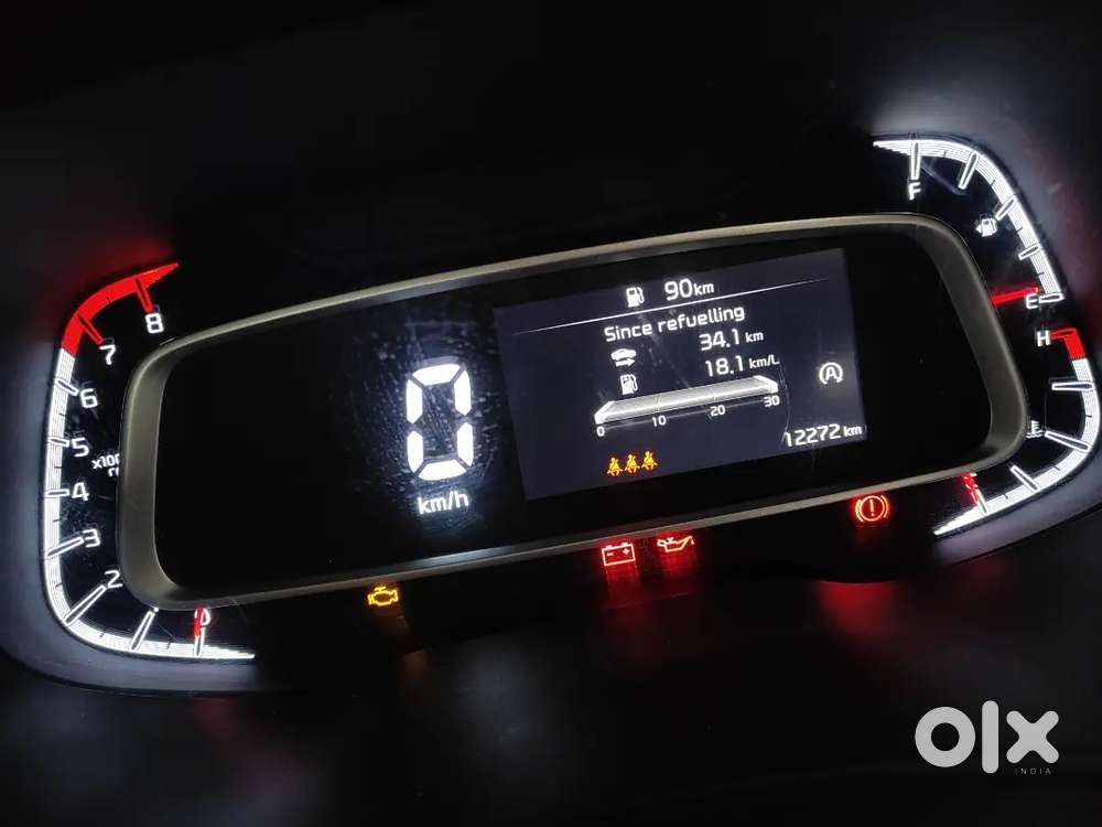 Kia Sonet Petrol With Sunroof