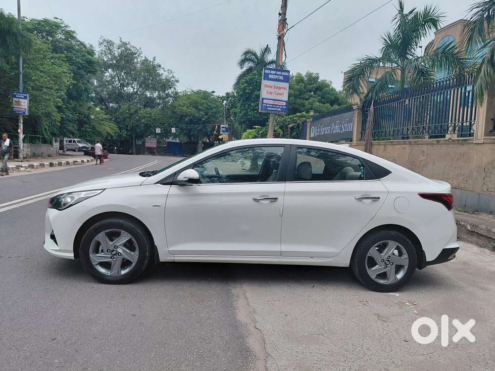 Hyundai Verna Sx 1.5 Petrol Ivt, 2023, Petrol