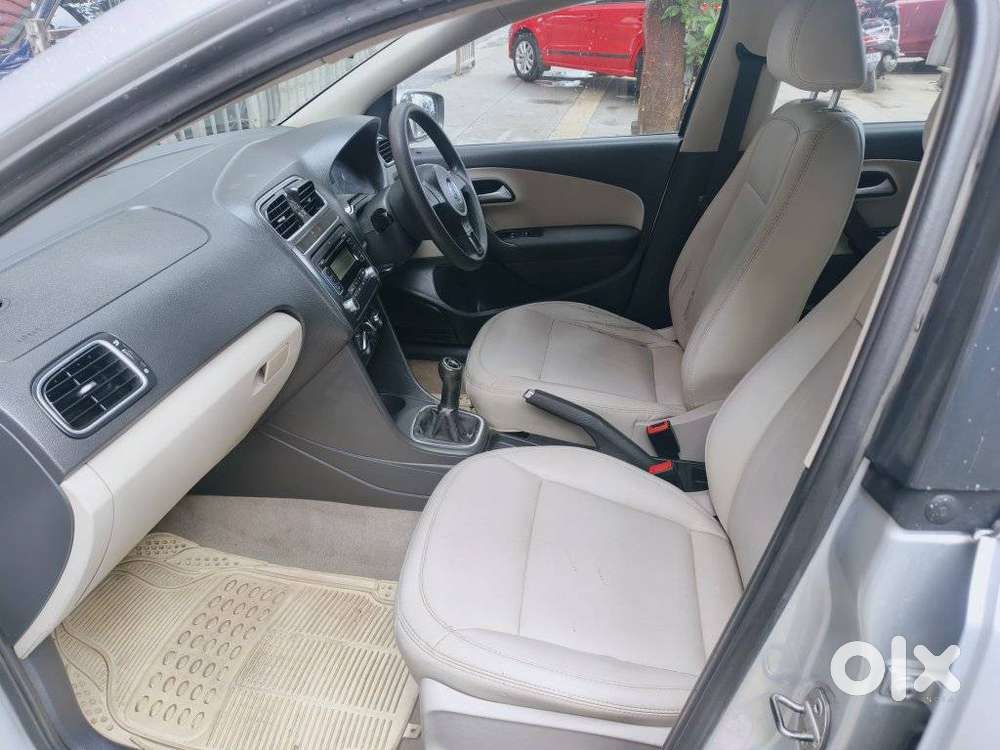 Volkswagen Polo Ipl Ii 1.6 Petrol Highline, 2012, Petrol