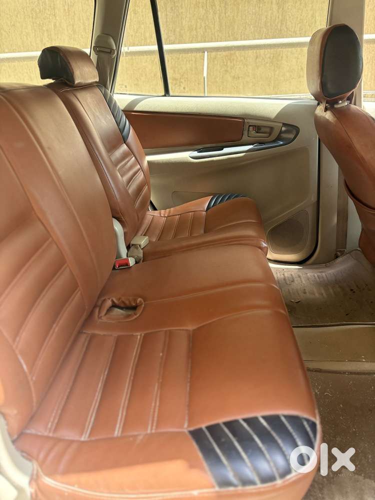Toyota Innova 2.5 G (diesel) 8 Seater, 2014, Diesel