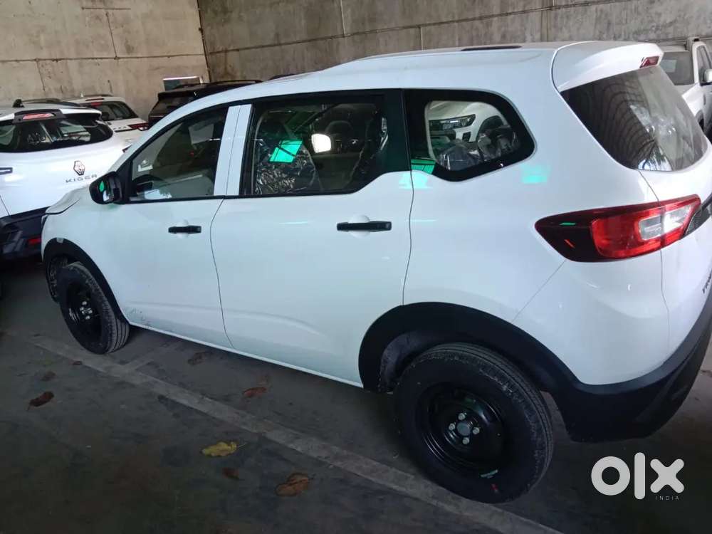 Renault Triber Petrol Manual 2026