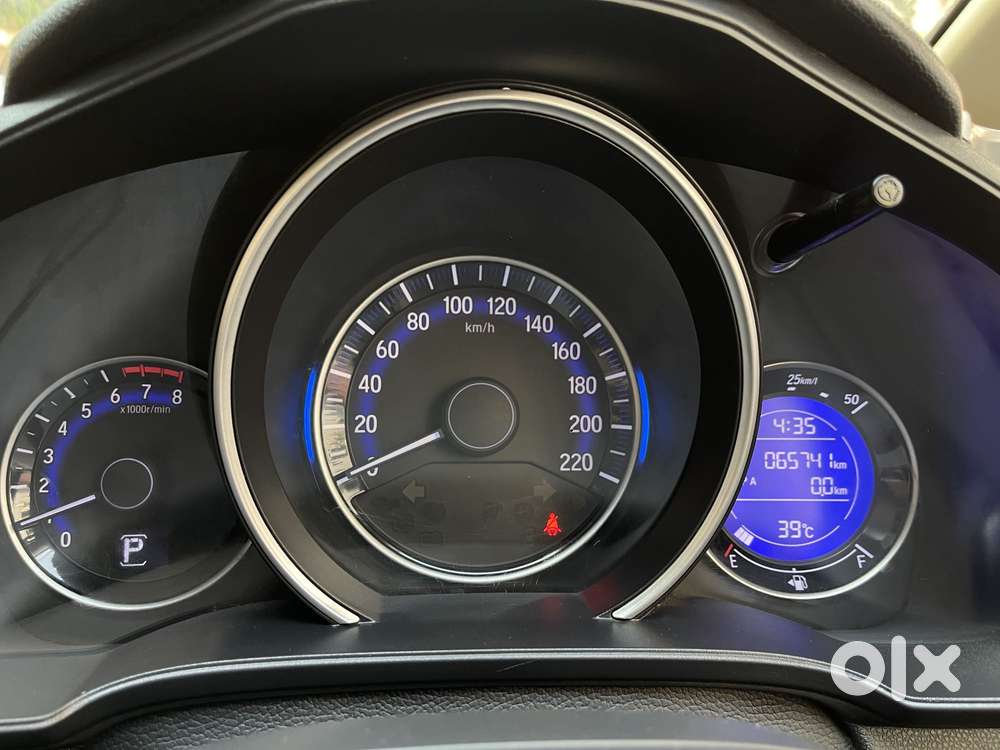 Honda Jazz V Automatic, 2017, Petrol