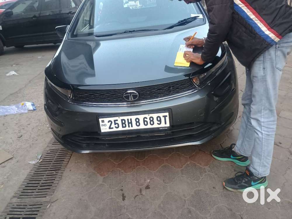Tata Altroz Xm Petrol 2025