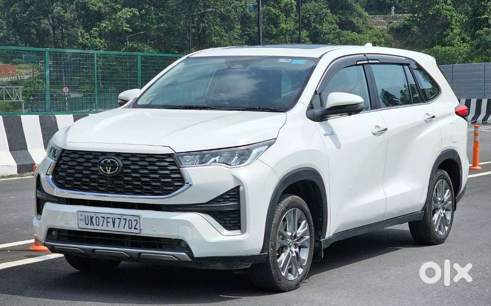 Toyota Innova Hycross 2.0 Zx (o) Hybrid 7 Str, 2024, Petrol