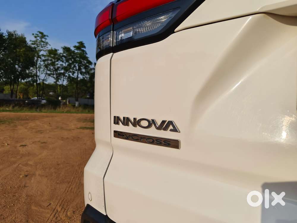 Toyota Innova Hycross 2.0 Vx Hybrid 7 Str, 2024, Petrol