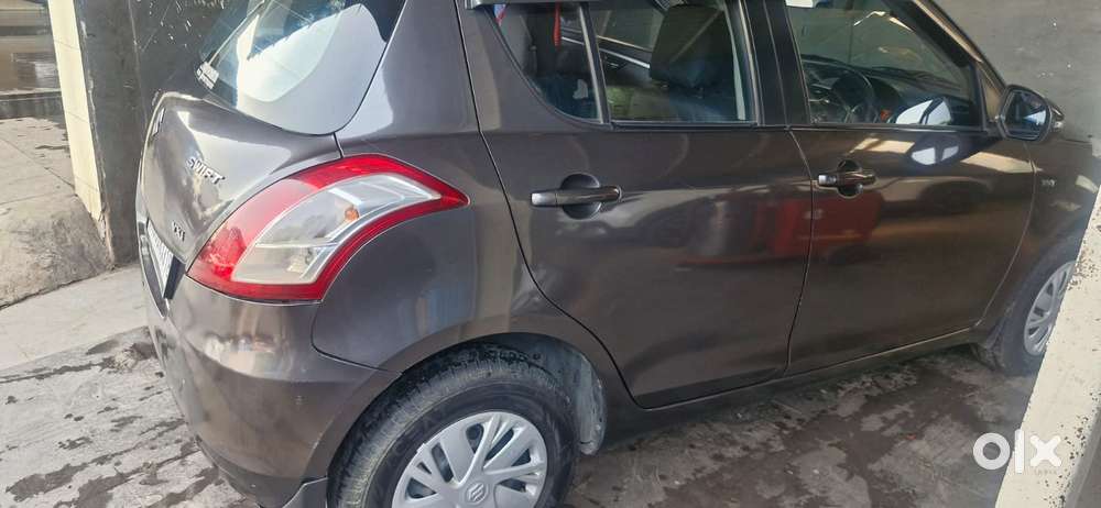 Maruti Suzuki Swift Vxi 1.2 Abs Bs-iv, 2015, Petrol