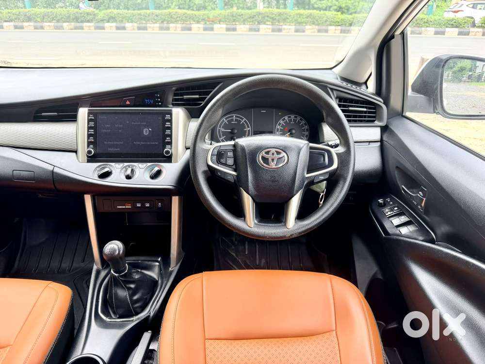 Toyota Innova Crysta 2.4 G Mt 7 Str, 2023, Diesel