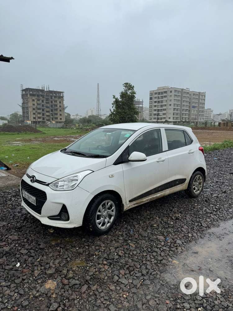 Hyundai Grand I10 2017 Diesel Well Maintained