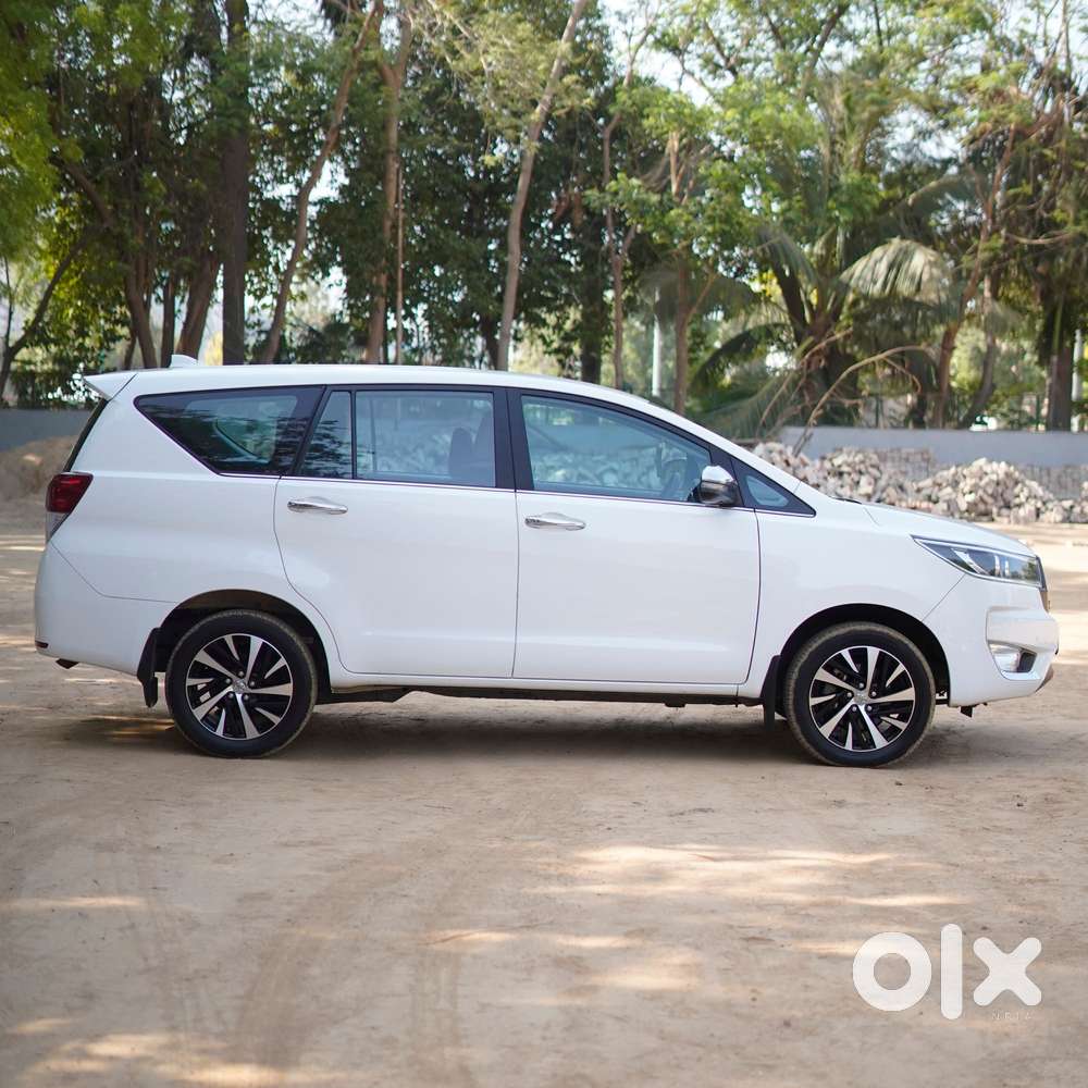 Toyota Innova Crysta 2.4 Z 7 Str, 2025, Diesel