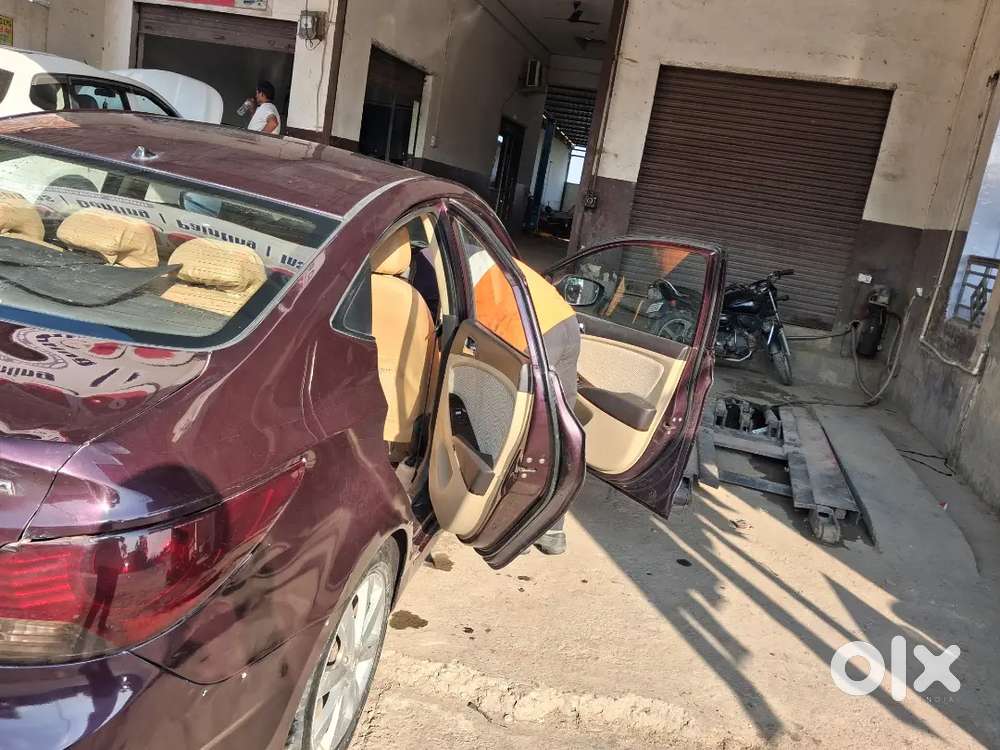 Gadi Good Hai Ek Number Ki Gadi Koi Kam Nahin Gadi