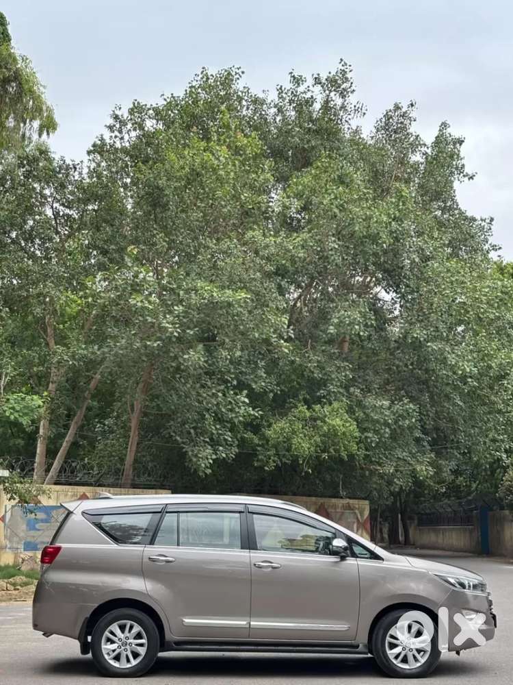 Toyota Innova Crysta 2.4 G Mt 7 Str, 2018, Diesel