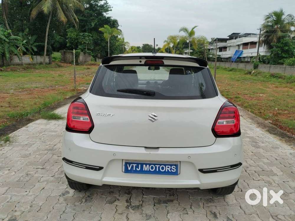 Maruti Suzuki Swift Vvt Zxi, 2022, Petrol