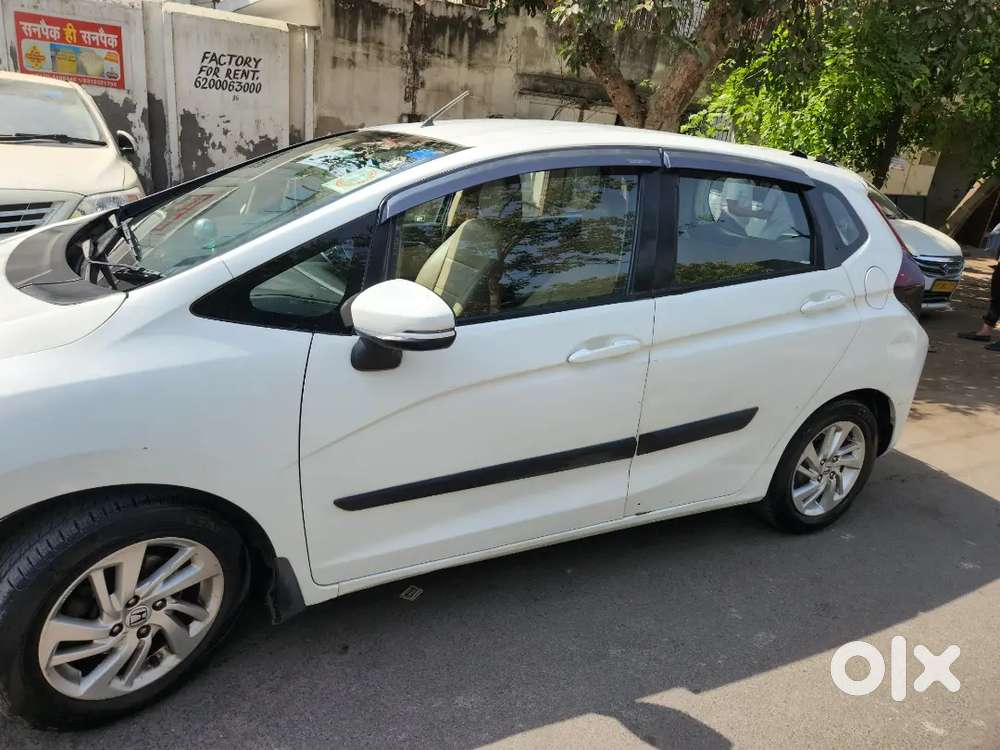 Honda Jazz 2017 Cng & Hybrids 98000 Km Driven