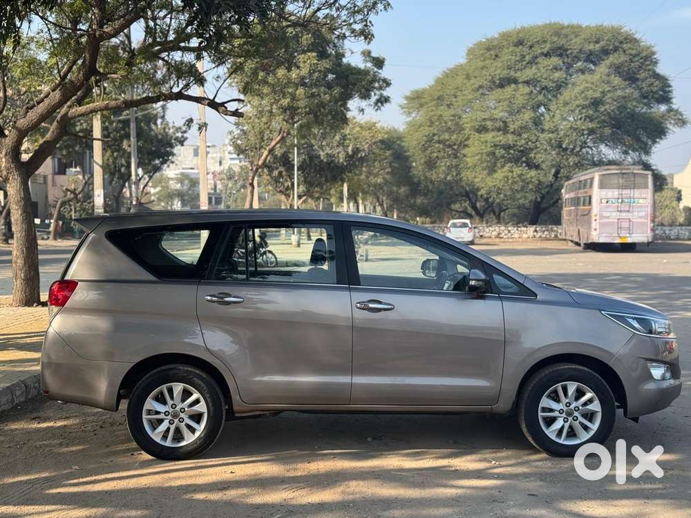 Toyota Innova Crysta 2.4 V, 2017, Diesel