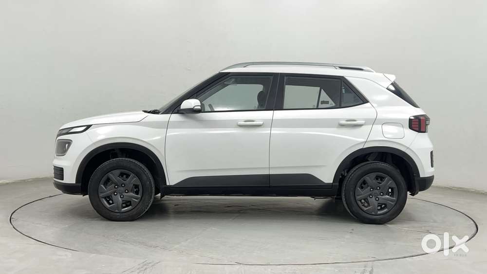 Hyundai Venue 1.2 S (o), 2023, Petrol