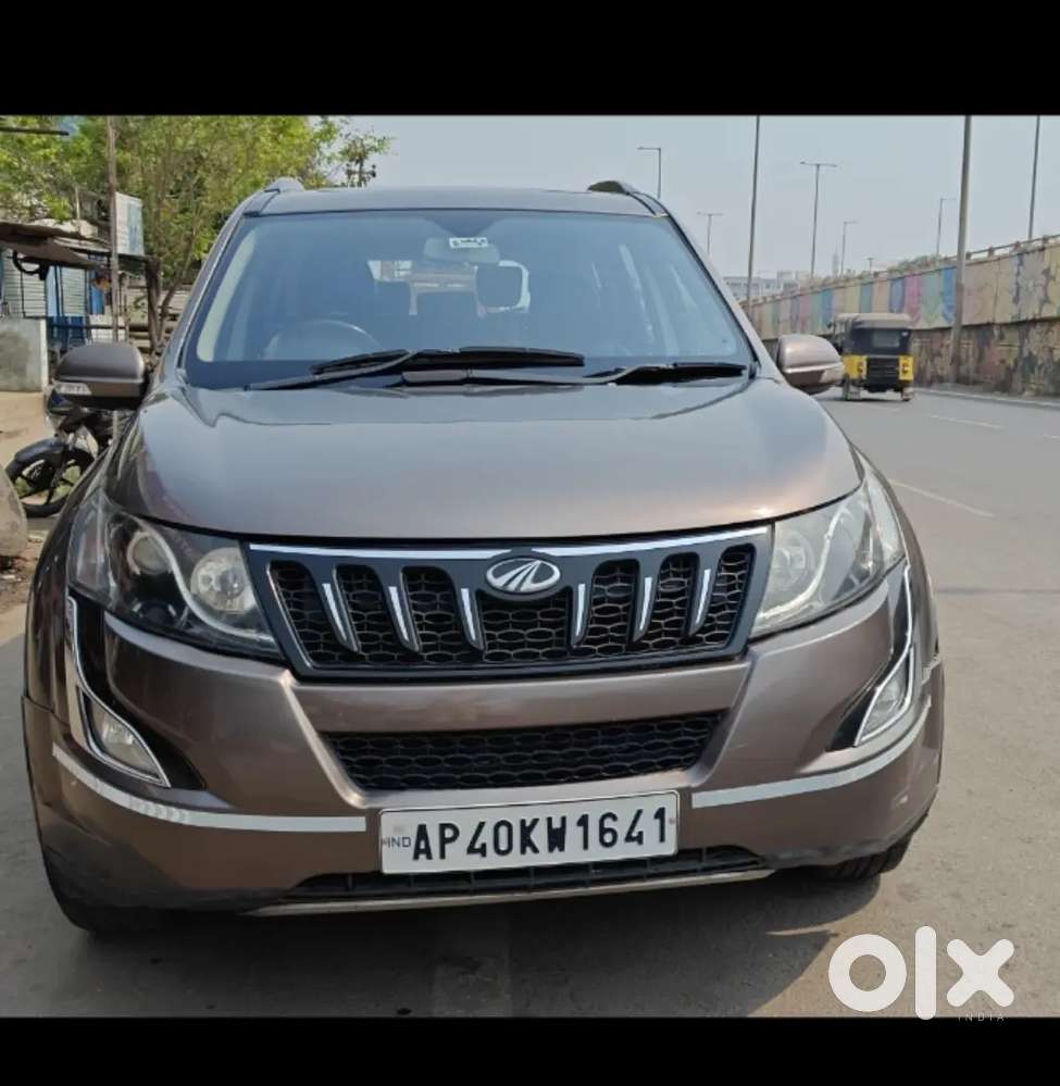 Mahindra Xuv500 2017 Diesel 97800 Km Driven