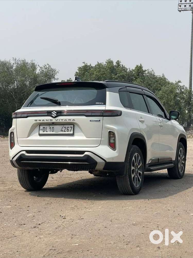 Maruti Suzuki Grand Vitara 1.5 Alpha Smart Hybrid Dual Tone At, 2022..
