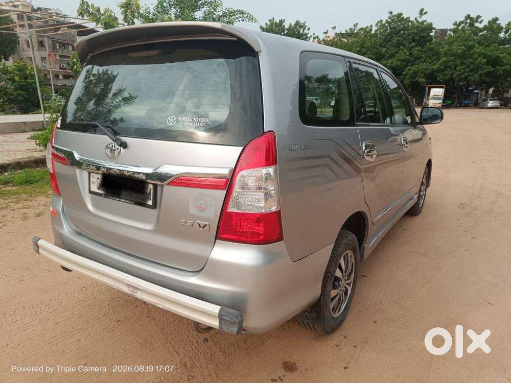Toyota Innova 2.5 G (diesel) 8 Seater, 2015, Diesel