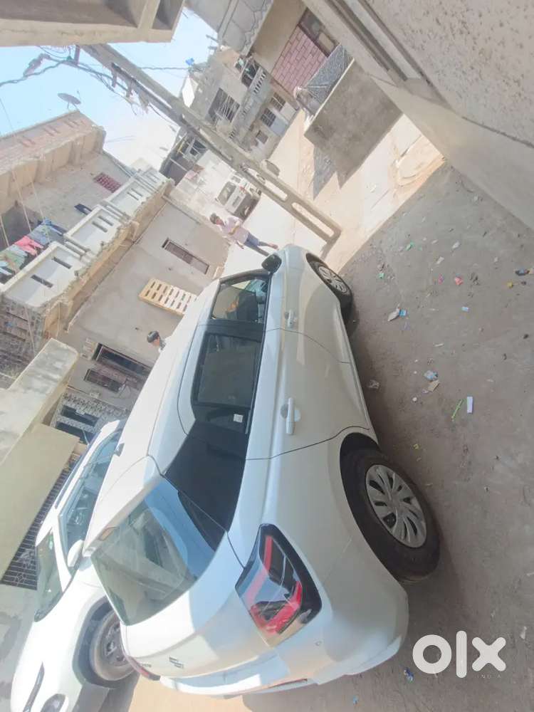 Maruti Suzuki Swift 2025 Petrol 2700 Km