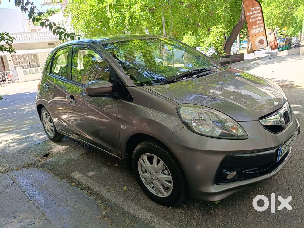 Honda Brio V Mt, 2012, Petrol
