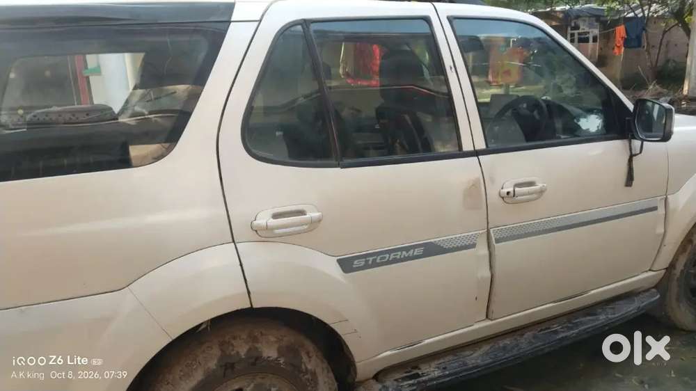 Tata Safari Storme 2012