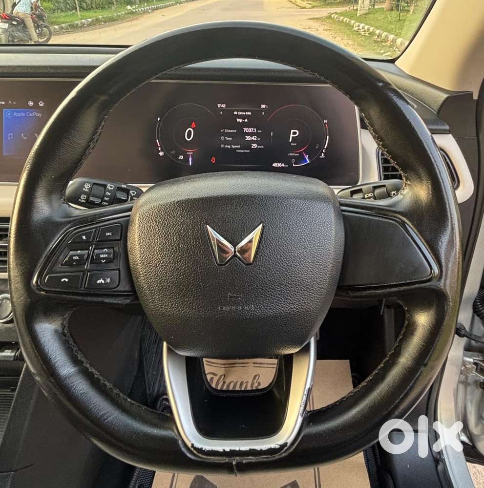 Mahindra Xuv700 2.2 Ax 5 Diesel At 7 Str, 2022, Diesel