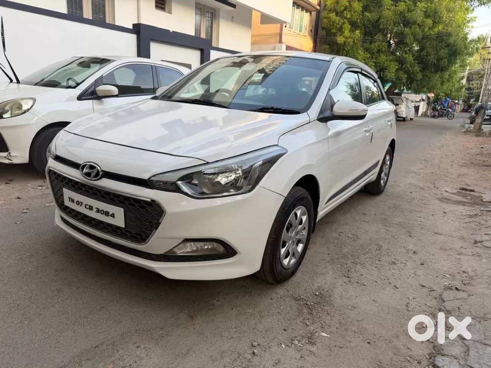 Hyundai Elite I20 Sportz (o) 1.4, 2015, Diesel