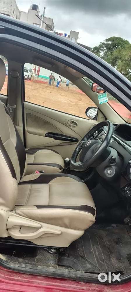 Toyota Etios Liva Vx Dual Tone, 2017, Petrol