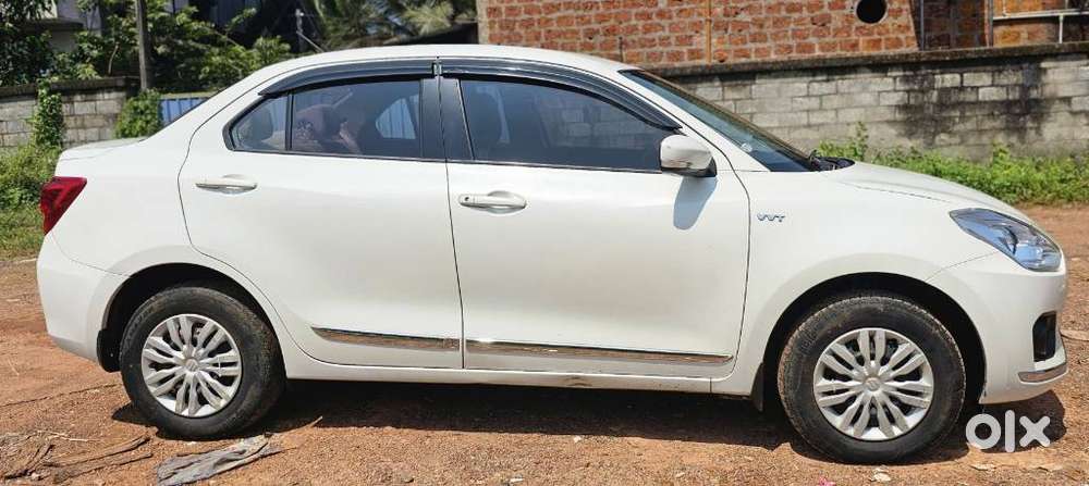 Maruti Suzuki Swift Dzire 1.2 Vxi Bsiv, 2018, Petrol