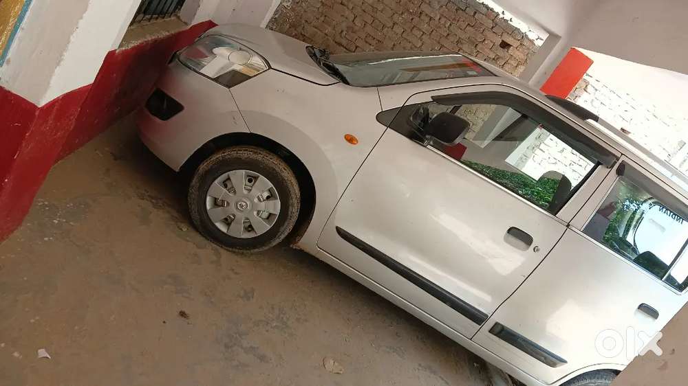 गाड़ी वेगनर बिकाऊ है 2लाख 20हजार