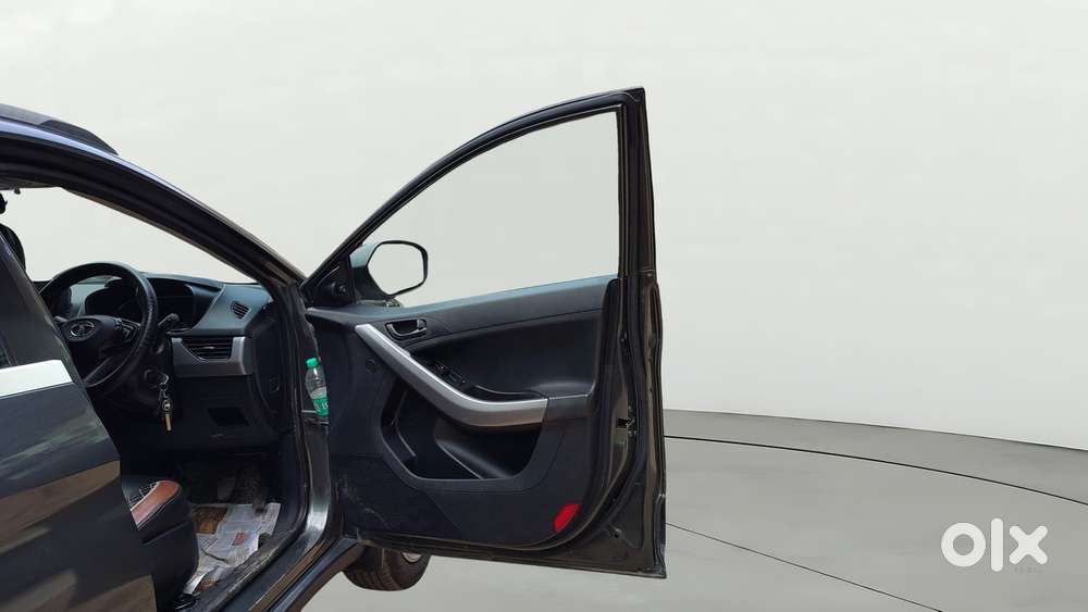 Tata Nexon 1.2 Revotron Xm (s), 2022, Petrol