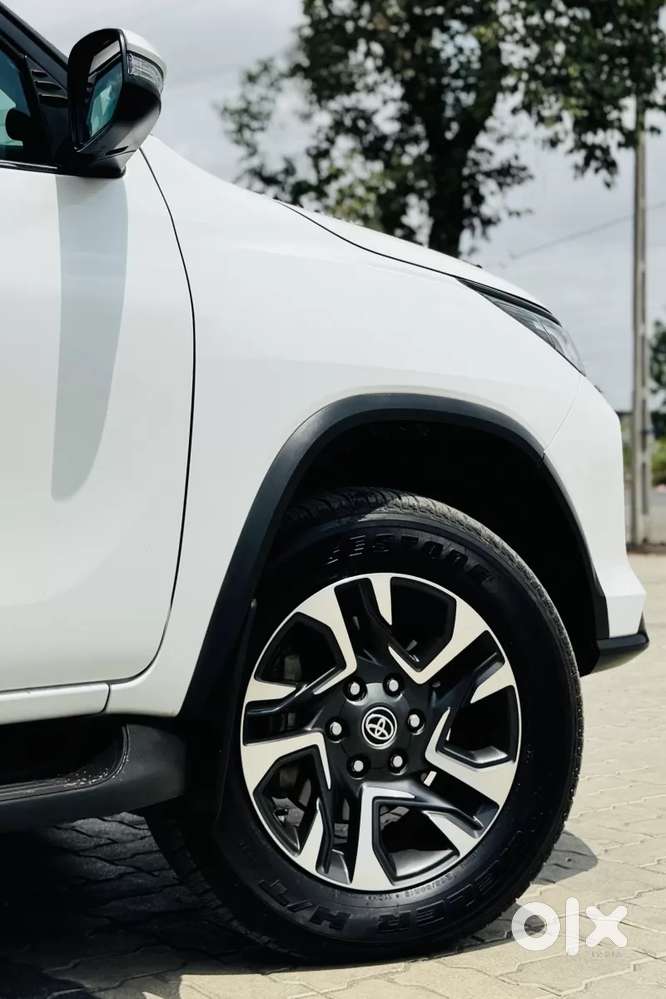 Toyota Fortuner Legender, 2023, Diesel