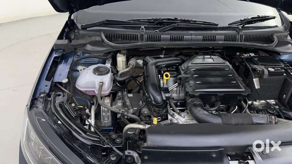 Skoda Slavia Style 1.0l Tsi Mt, 2023, Petrol