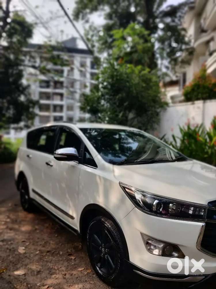 Toyota Innova Crysta 2.8 2017