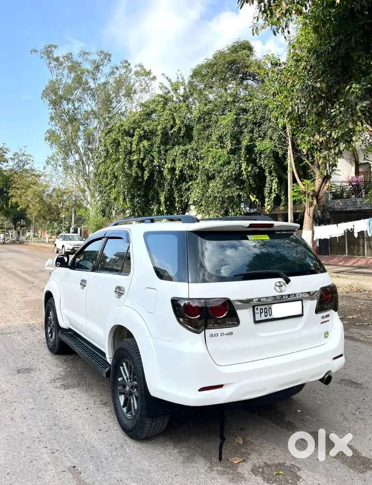 Toyota Fortuner 2015 Diesel 162000 Km Driven