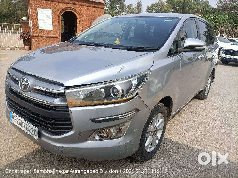 Toyota Innova Crysta 2.4 V 8 Str, 2016, Diesel