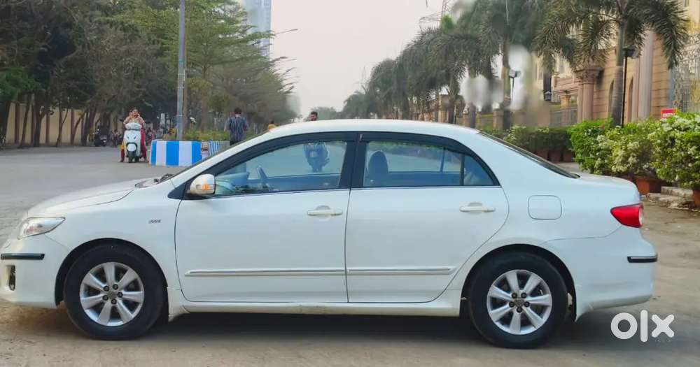 Toyota Corolla Altis 2013