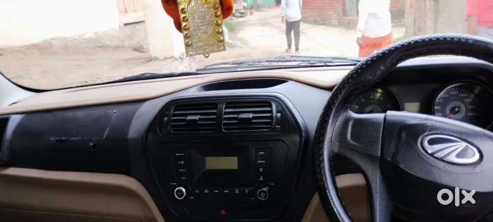 Mahindra Tuv 300 2016 Diesel 90000 Km Driven
