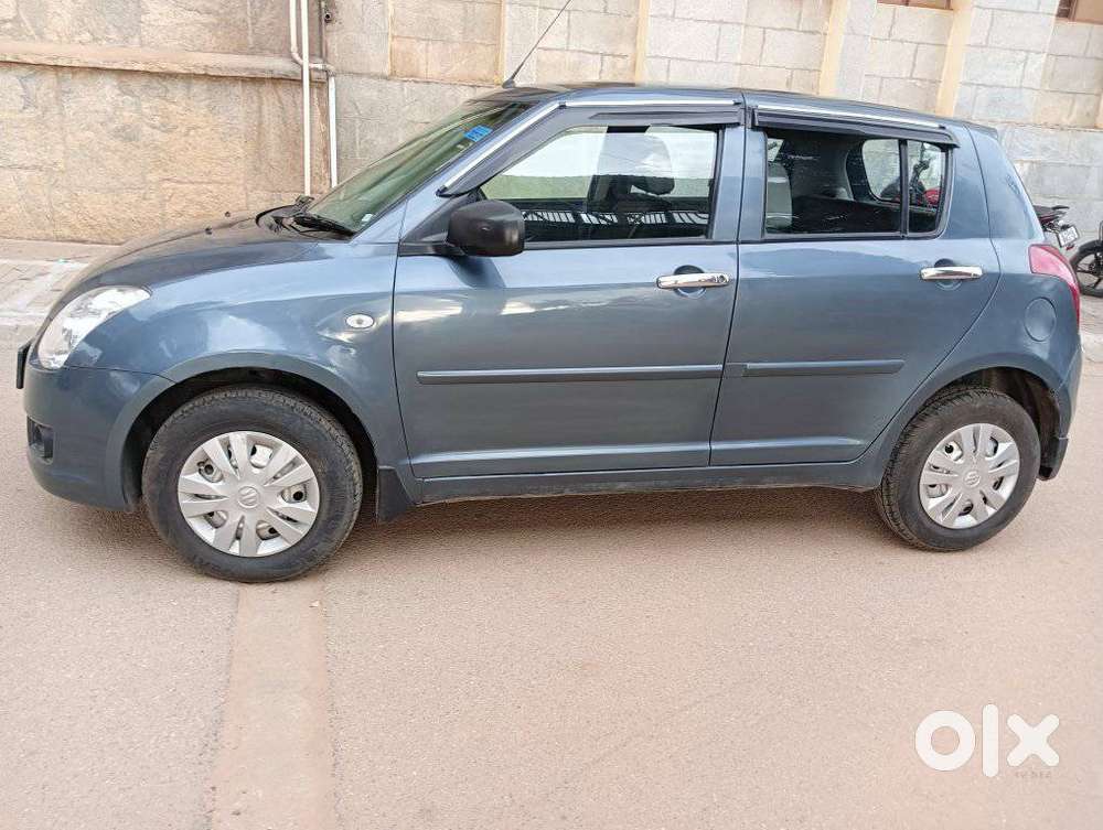 Maruti Suzuki Swift Vxi + Manual, 2011, Petrol