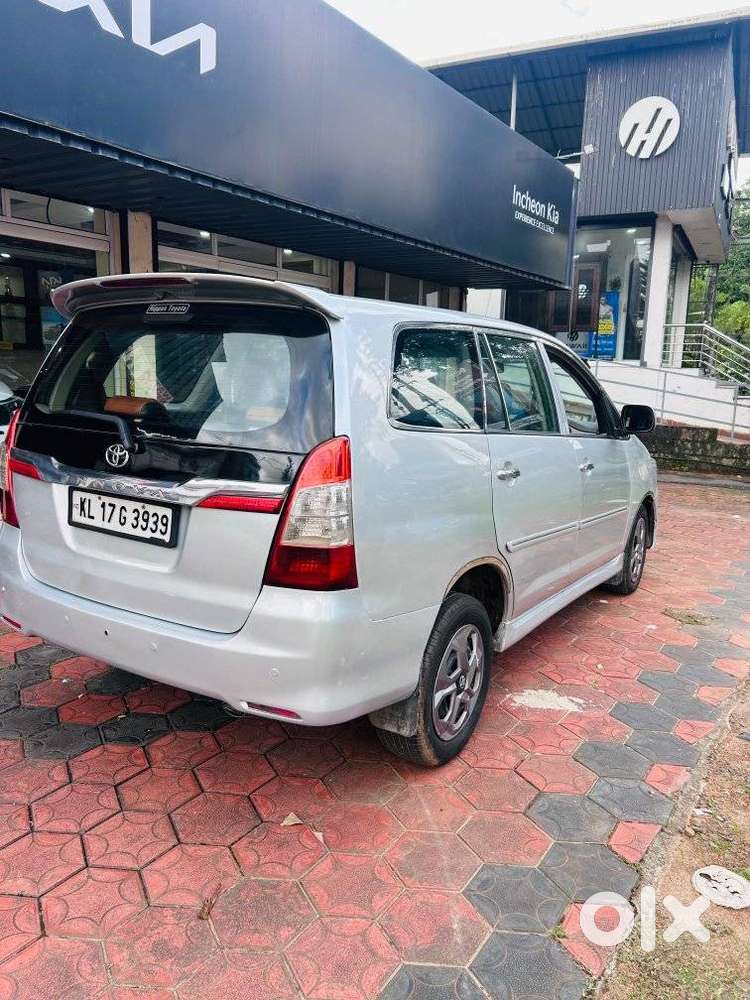 Toyota Innova 2.5 Gx 8 Seater Limited Edition, 2010, Diesel