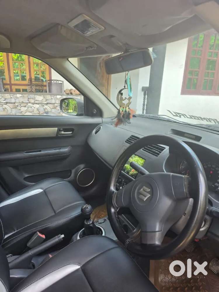 Maruti Suzuki Swift Dzire 2011