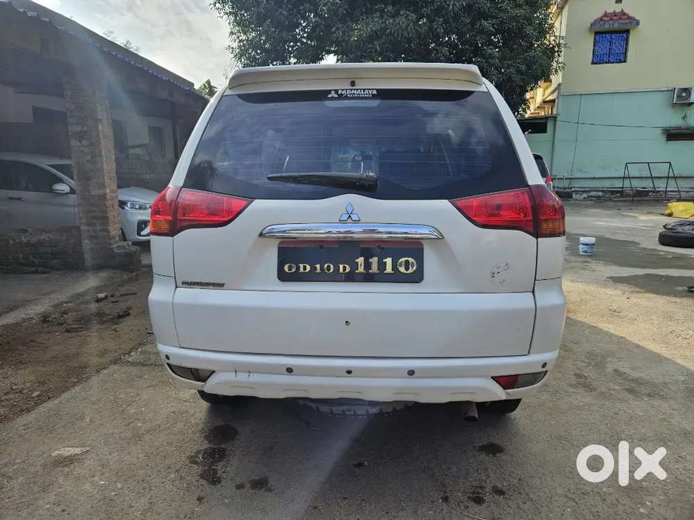 Mitsubishi Pajero Sport 2015