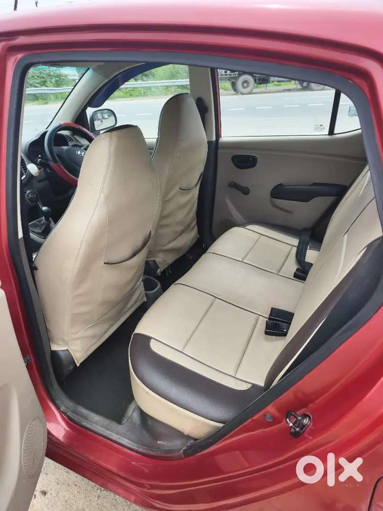 Hyundai I10 2013  Gari Bahut Kam Chali Hui Hai