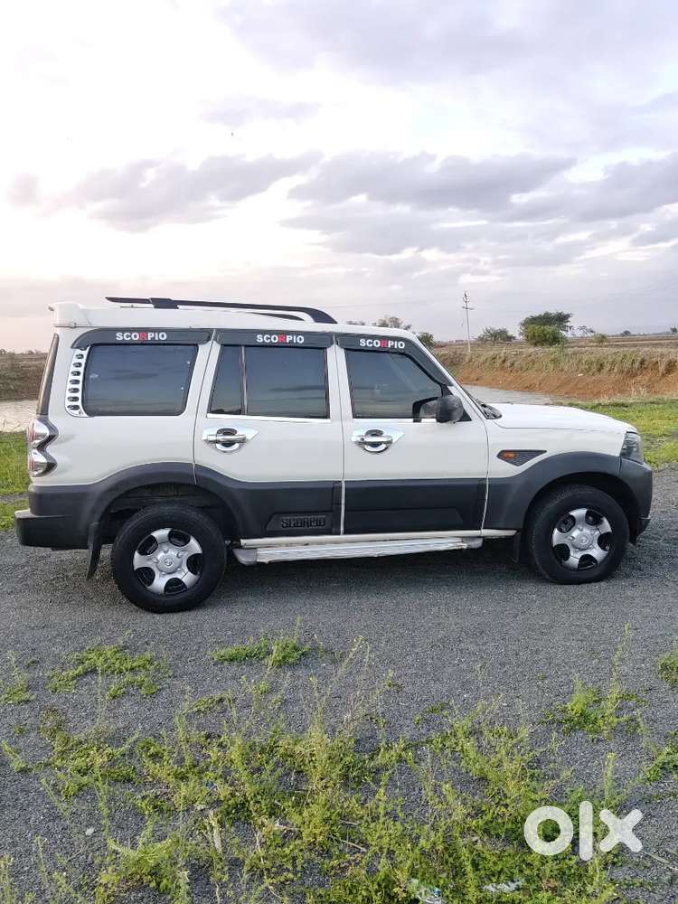 Mahindra Scorpio (9 Seater) S2  Modal 2015